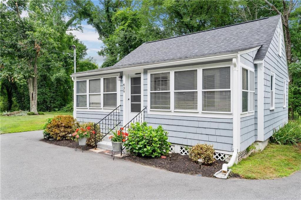 Cozy Cape In Smithfield, Ri Villa Exterior photo